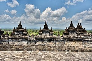 Stille und Harmonie auf den buddhistischen Terrassen