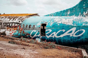 Curaçao - Verlaten vliegtuig van Rowenda Hulsebos