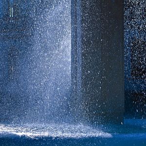 Rhythmische Dynamik des Wassers in Catania