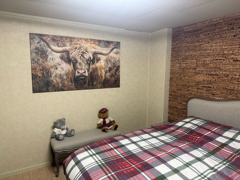 Roestige Reflectie - De Highland Wachter - Schotse hooglander  van Eva Lee 