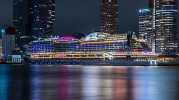 Cruiseschip in Rotterdam van Alvin Aarnoutse