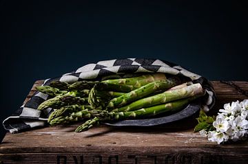 Still life with asparagus by Studio Elsken