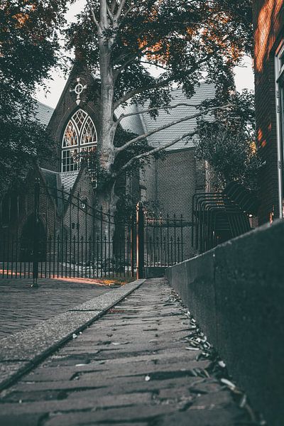 Photographie de rue de l'église du village par van Veen Allround Photography