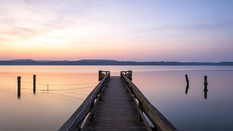 Sunrise at the lake by Nils Steiner