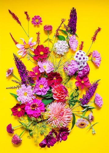 Summer Radiance - where flowers whisper joy. van Bloom Gallery