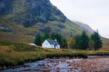 Wee White House in autumn colours, Glencoe