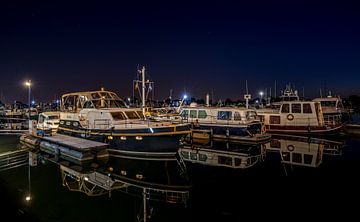 Roermond by night van Maurice Meerten