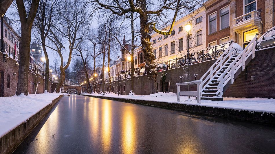 Winter Aan De Utrechtse Nieuwegracht Van De Utrechtse Internet Courant Duic Op Canvas Behang 7440