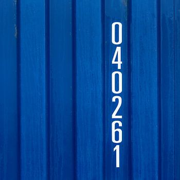 Container view in navy blue