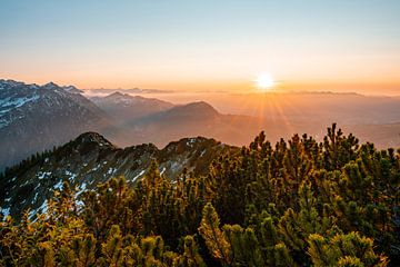 Zonsondergang over de Allgäuer Alpen bij de Iseler van Leo Schindzielorz