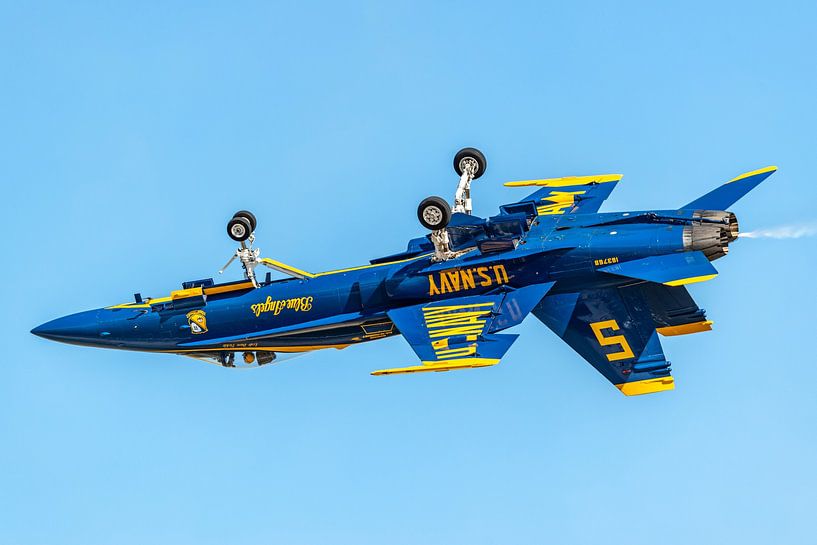 Rouleau sale de Blue Angel #5 au début du spectacle. par Jaap van den Berg