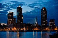 Katendrecht at night