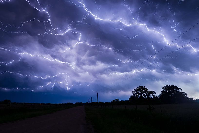 lightning over Nebraska by Menno van der Haven