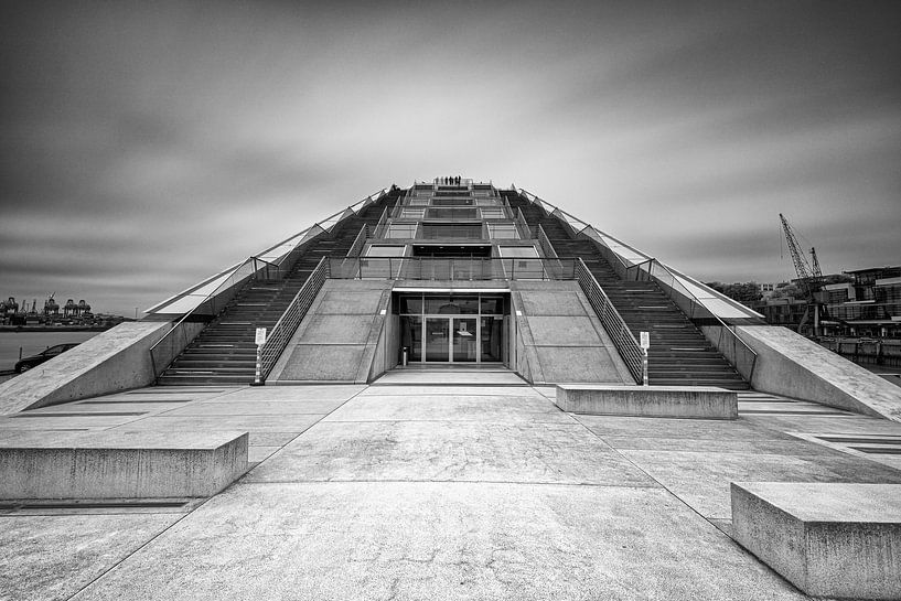 Dockland Office Building by Tilo Grellmann