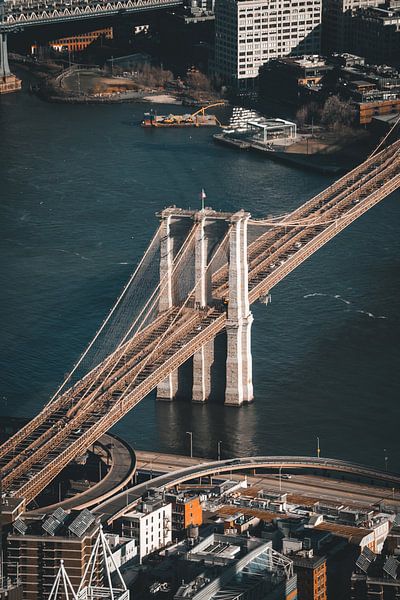 Brooklyn Bridge: Ein Wahrzeichen im Wandel der Zeit von Endre Lommatzsch