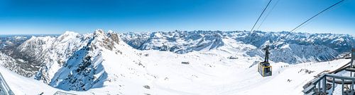 Winter bij de Nebelhorn kabelbaan naar het bergstation
