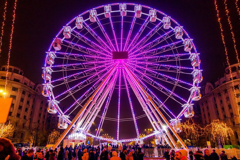 Bucharest, Romania's vibrant capital, surprises with a mix of ancient charm and modern dynamism. by Patrick Fotografeert