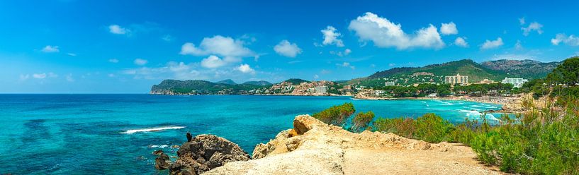 Schöne Küste bei Peguera, Strand auf Mallorca von Alex Winter