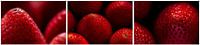 Drieluik macro panorama rode verse rijpe aardbeien van Dieter Walther thumbnail