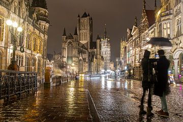 Gent in einer regnerischen Nacht