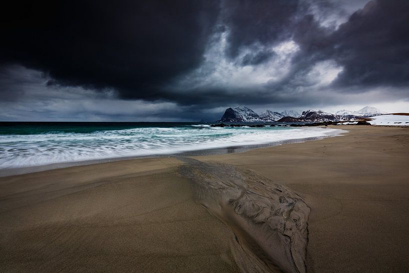 Sturm über der norwegischen Küste von Marijn Heuts
