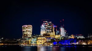 Londoner Skyline bei Nacht von Michael Fousert