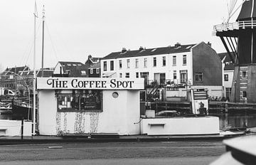 The Coffee Spot in zwart wit | Haarlem | Nederland van Sanne Dost