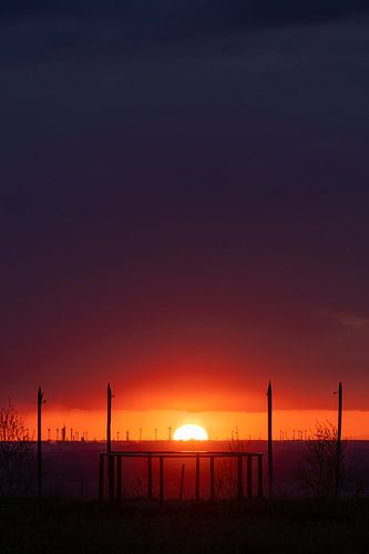 Coucher de soleil sur le parc éolien