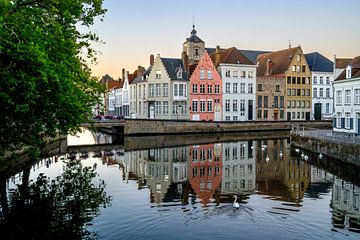 Morning shot of the Spinolarei in Bruges by Rob Taal