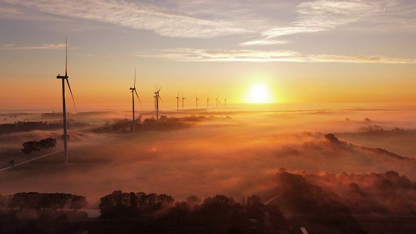 Windmolens bij Zonsopkomst – Natuurlijke Wanddecoratie van PEEQ.