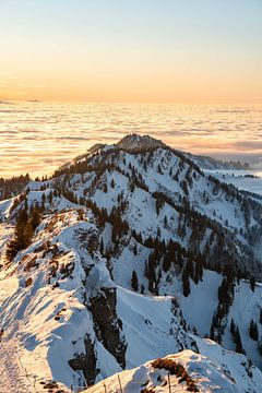Zonsondergang op de Hochgrat in de winter bij Obheiter van Leo Schindzielorz