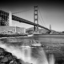 Golden Gate Bridge met surfen van Melanie Viola thumbnail
