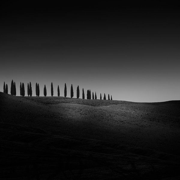 Light behind the hills van Marco Maljaars