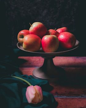 Pommes et tulipes