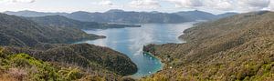 Bay of Many Coves Miritu Bay van Richard Wareham