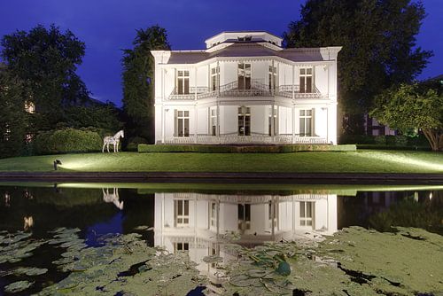 The white house during the blue hour