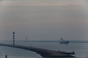 La soirée tombe sur la voie navigable