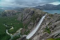 Mooiste waterval Noorwegen. van Axel Weidner thumbnail