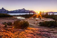 Berglandschaft: "Sonnenaufgang über einer Moorlacke"
