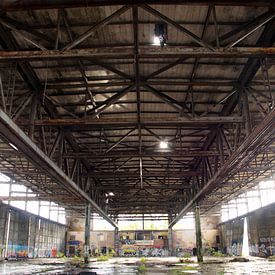 Le hall industriel abandonné sur Eisenpictures