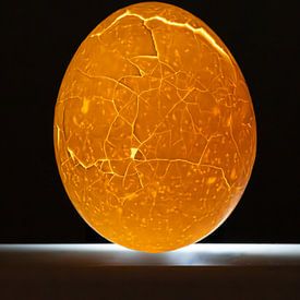 Krakelee, a fine art photograph of a luminous egg by Joes van Asten