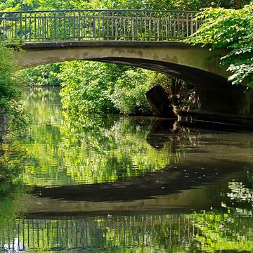 BERLIN Tiergarten - the bridge reflection by Bernd Hoyen
