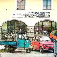 Oude Italiaanse auto`s en een scooter in italië