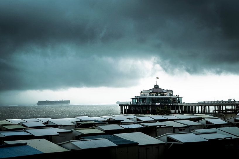 Sturm über Blankenberge Pier von DiJa Photography