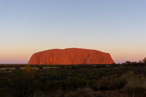 Sonnenuntergang am Uluru (Ayers Rock) in der Mitte Australiens