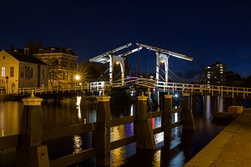 Rembrandtbrug in Leiden van Jan-Willem van Rijs