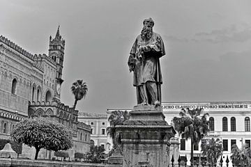 Zauberhafte Kathedrale von Palermo in Sizilien - schwarzweiß von Silva Wischeropp