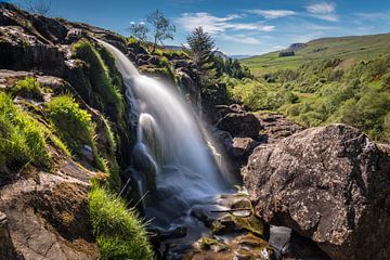 Loop van Fintry waterval op de rivier Endrick, Fintry van Christian Müringer