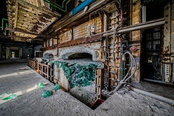 Abandoned glass factory - urbex by LostInDecay