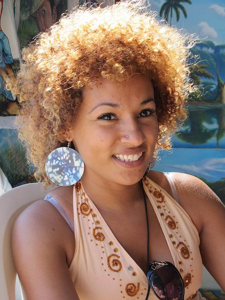Meisje in Havana by Mari Plooij